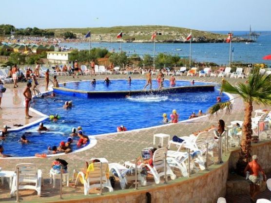 Villaggio Turistico La Giara 3*
