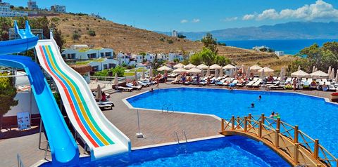 basen, zjeżdżalnia