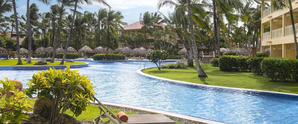 obiekt, teren hotelu, basen