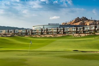 Wyndham Grand KN Paradise
