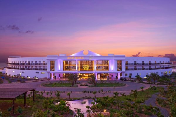 Melia Dunas Beach Resort & Spa