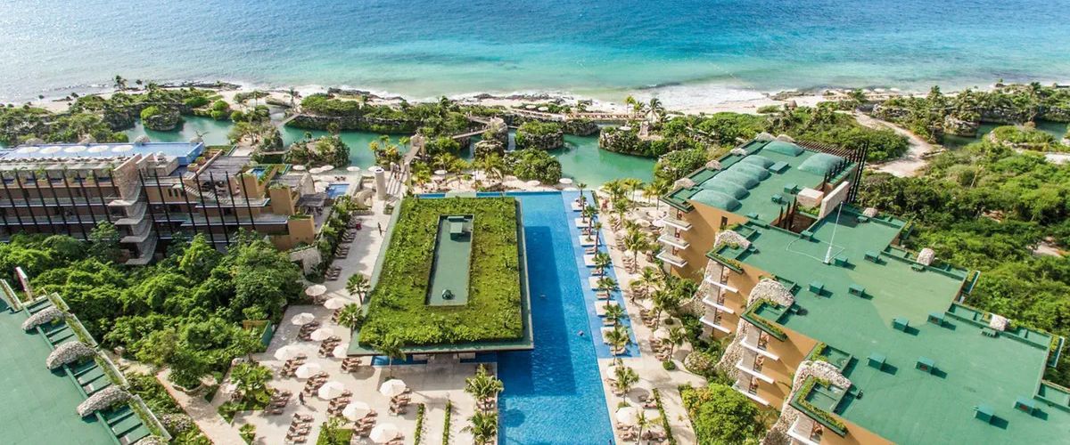 obiekt, teren hotelu