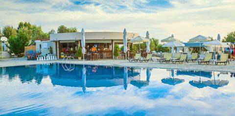 teren hotelu, pool bar, basen