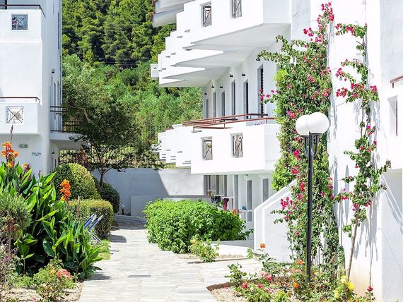 obiekt, teren hotelu