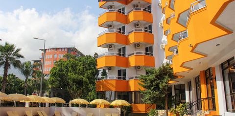 budynek główny, teren hotelu, basen