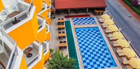 obiekt, teren hotelu, basen