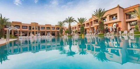 obiekt, teren hotelu, basen