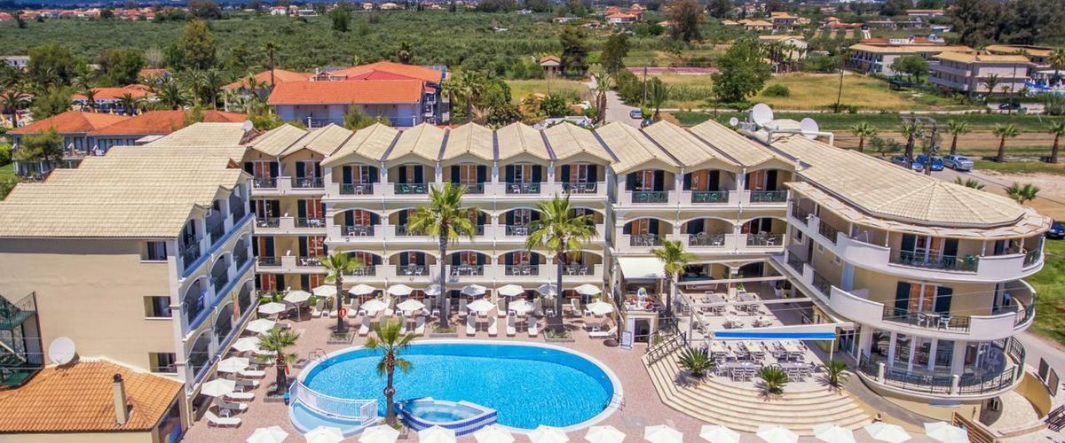 budynek główny, teren hotelu, basen