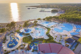 Zaton Holiday Resort 4*