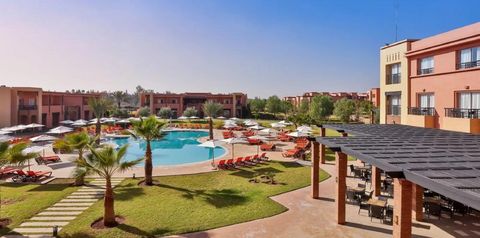 basen, teren hotelu, obiekt