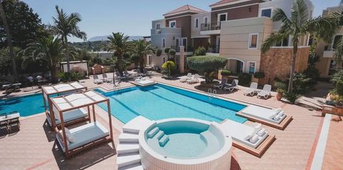 obiekt, teren hotelu, basen