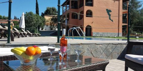 obiekt, teren hotelu, basen