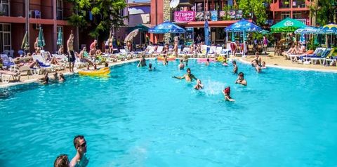 obiekt, teren hotelu, basen