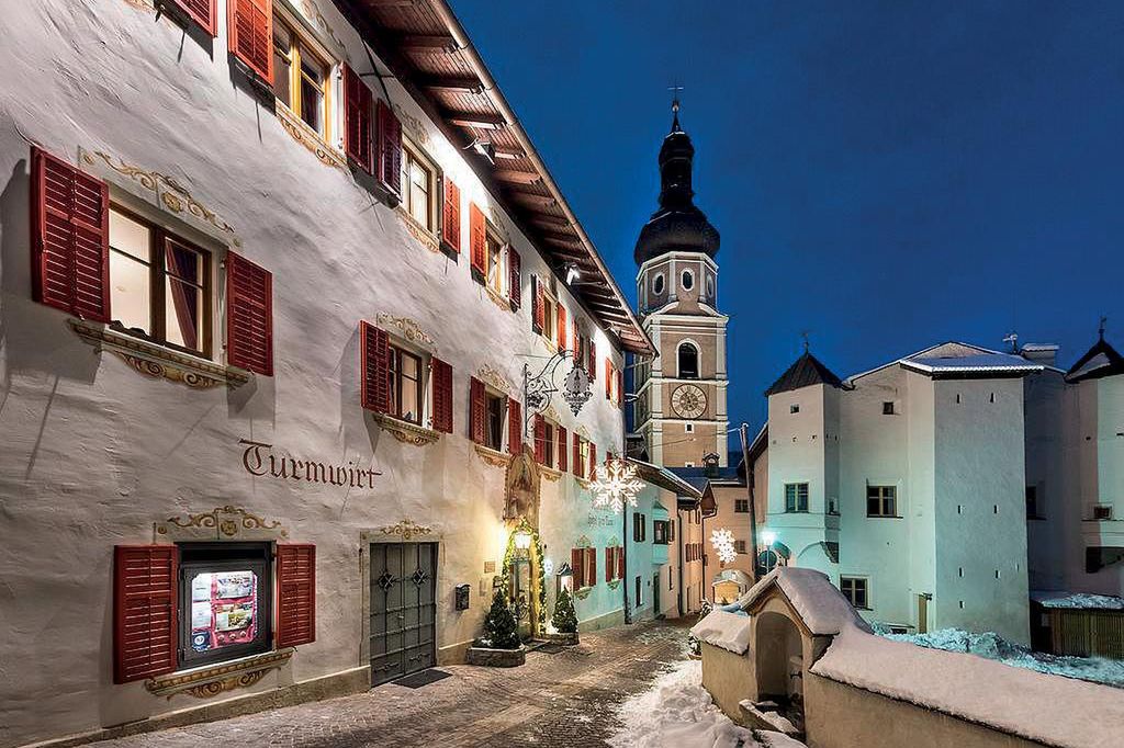 budynek główny, teren hotelu