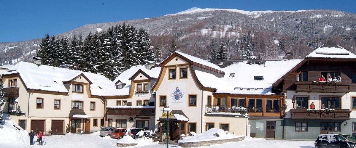 obiekt, teren hotelu