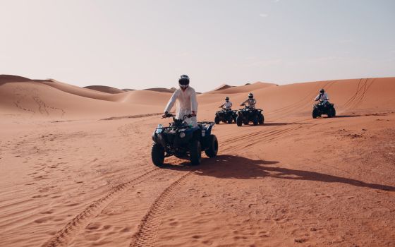 quad na pustyni