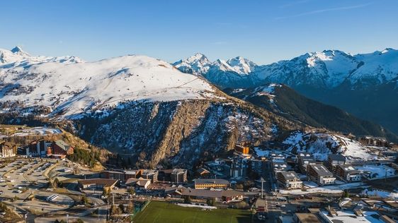 Zdjęcie przedstawiające zwiedzanie w Alpe d'Huez