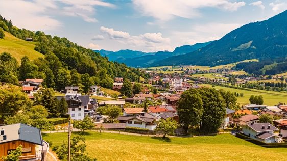 Zdjęcie przedstawiające zwiedzanie w Brixen im Thale