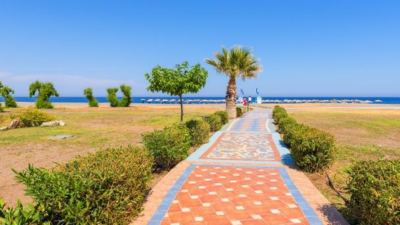 Zdjęcie przedstawiające teren hotelu w Kalathos