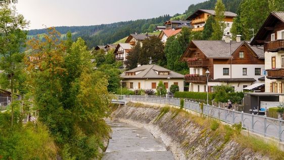 Zdjęcie przedstawiające zwiedzanie w Monguelfo - Tesido (Welsberg - Taisten)