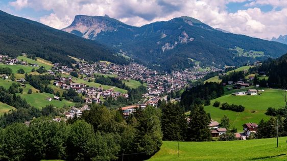 Zdjęcie przedstawiające zwiedzanie w Ortisei (St. Urlich)