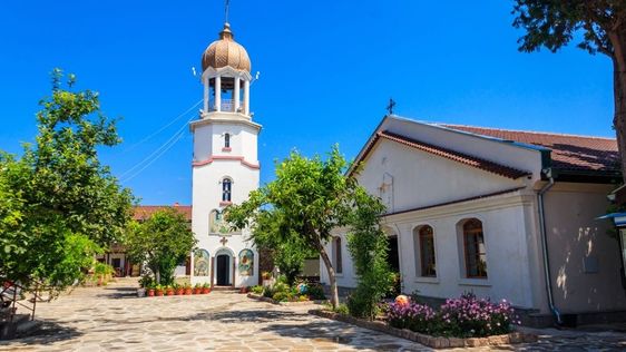 Zdjęcie przedstawiające zwiedzanie w Pomorie