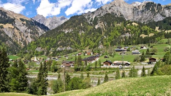 Zdjęcie przedstawiające zwiedzanie w Wald am Arlberg