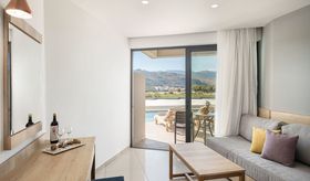 Rm double superior room (shared-poolterrace)