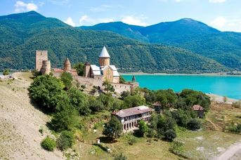 Gruzja od A do Z 3*