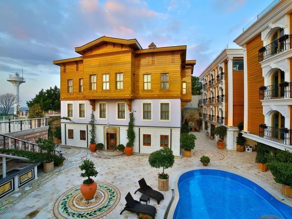 Seven Hills Palace