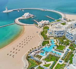 Hilton Salwa Beach Resort