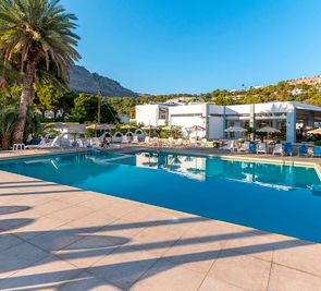 Pefkos Breeze Family Resort