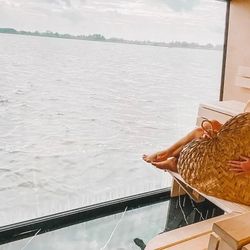 HT Houseboats