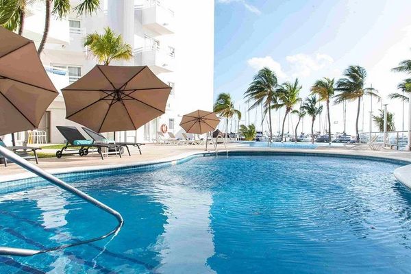 Ocean View Cancun Arenas