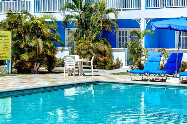 Bay Gardens Inn