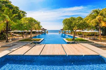 Crimson Resort and Spa Mactan