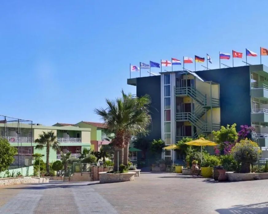 Eri Beach & Village