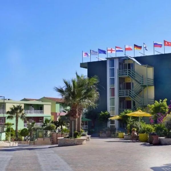 Eri Beach & Village
