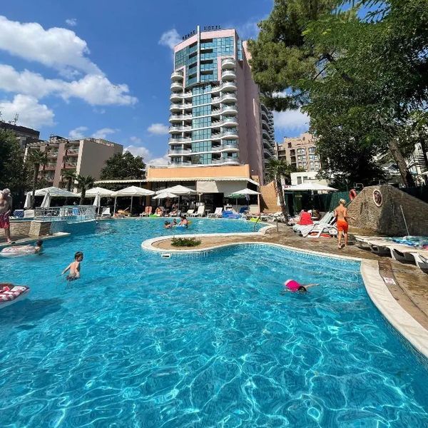 Grand Hotel (Sunny Beach)