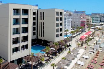Royal G Hotel