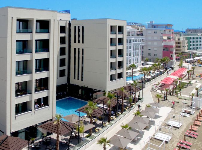 Royal G Hotel
