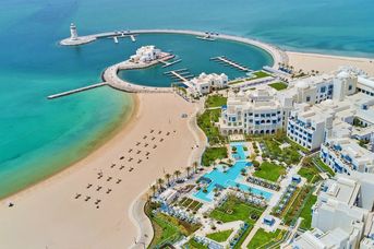 Hilton Salwa Beach Resort