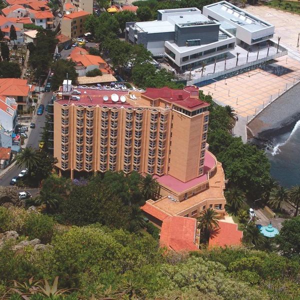 Dom Pedro Madeira Ocean Beach