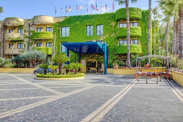 Caesar Palace (Giardini Naxos)