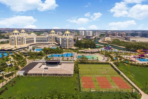 Delphin Be Grand Resort