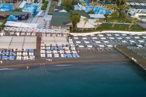 Armas Beach