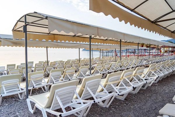 Armas Beach