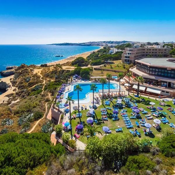 Auramar Beach Resort