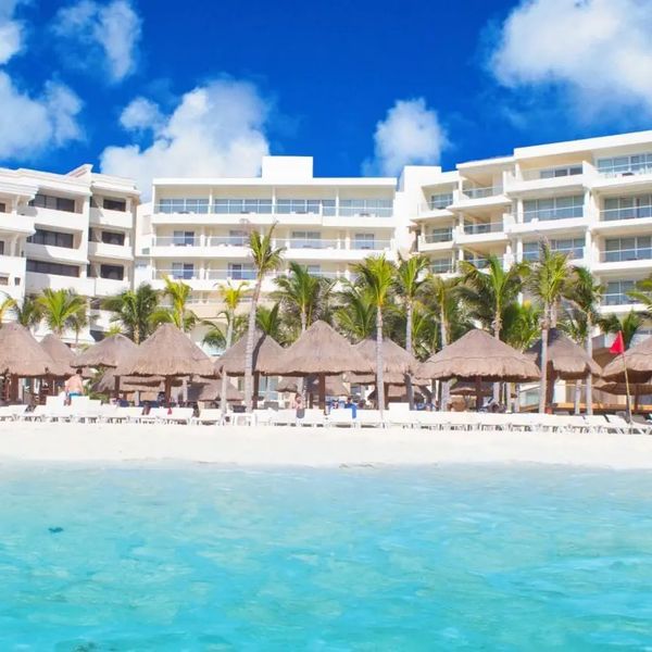 Nyx Cancun