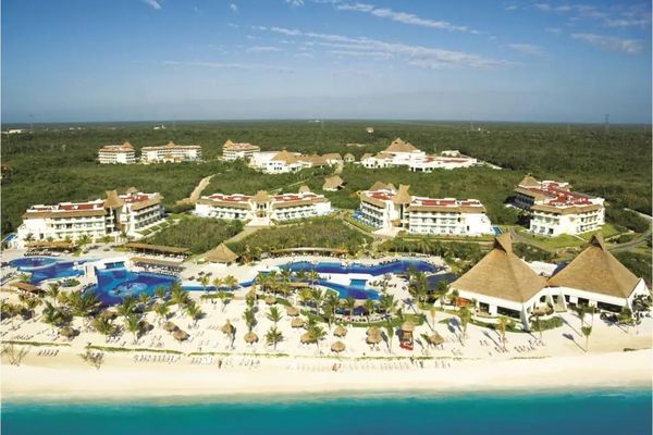 BlueBay Grand Esmeralda